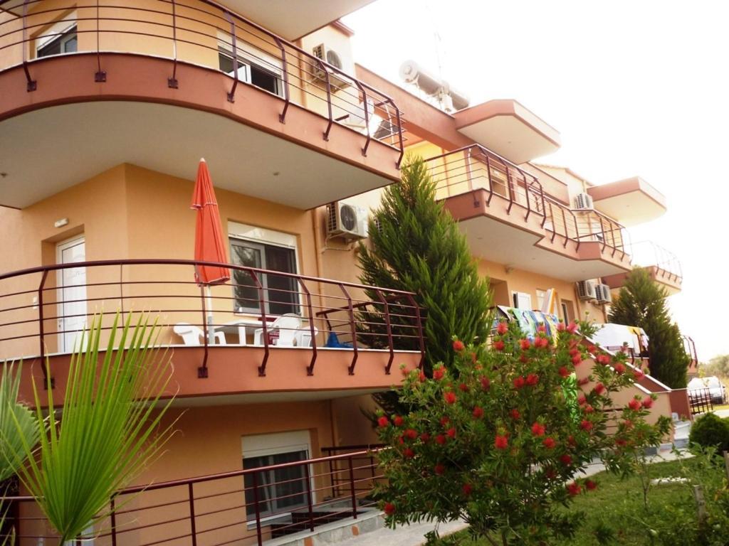 Helios Apartamento Vrasná Exterior foto