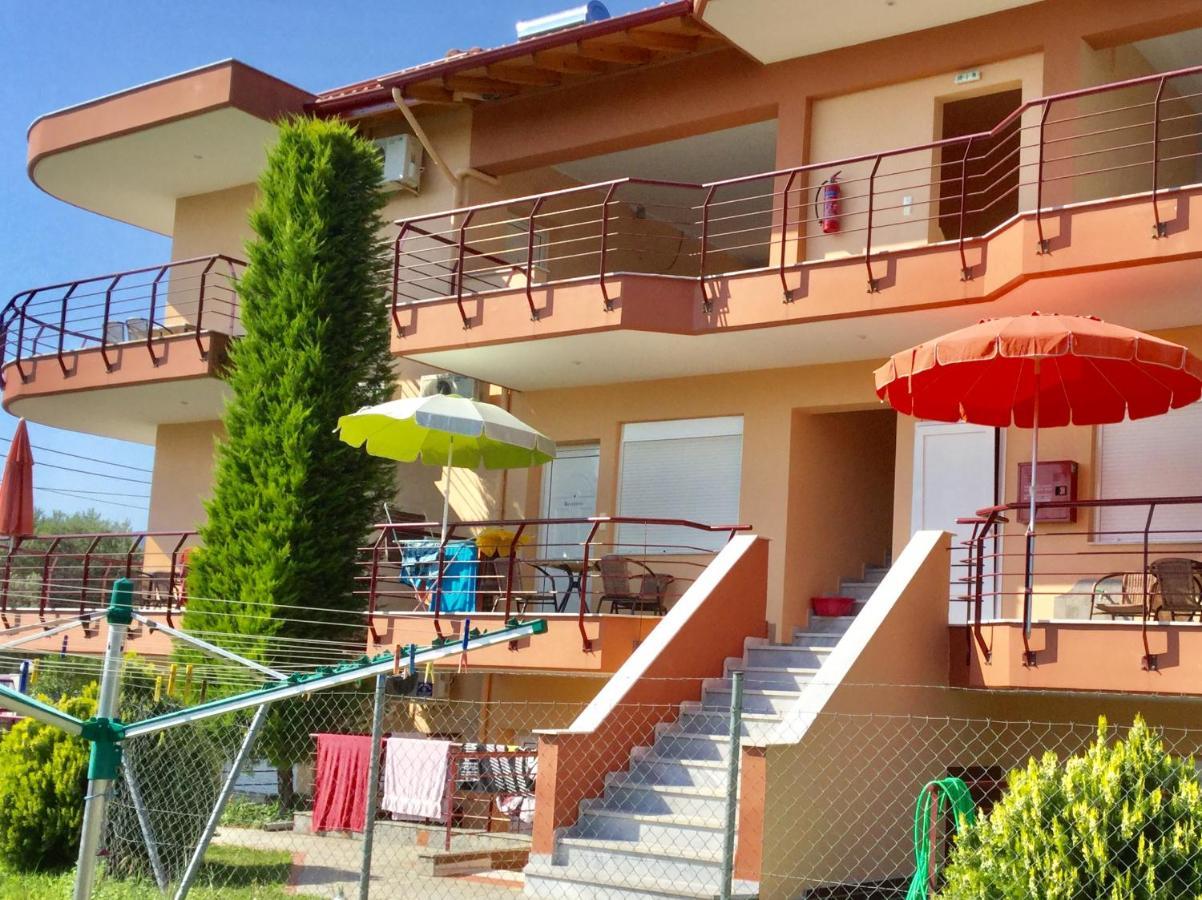 Helios Apartamento Vrasná Exterior foto